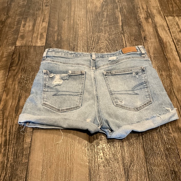 American Eagle, Mom short with asymmetrical cross over closure, Size 6  Super Di - Picture 6 of 7